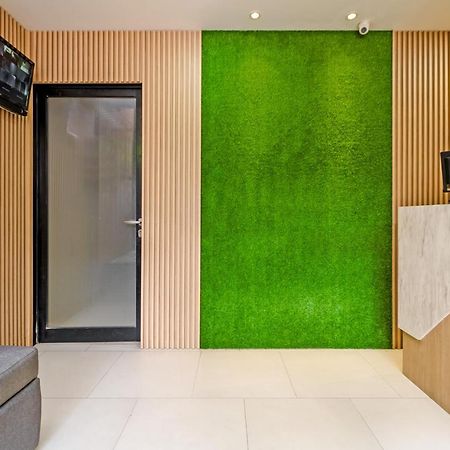 Env Room Джакарта Экстерьер фото